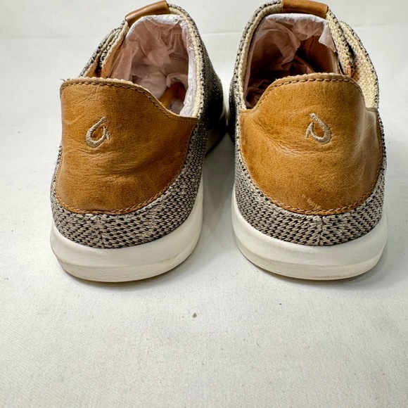 OluKai • Hale'iwa Womens Slip-on shoe with drop-down heel • size W9 - Picture 4 of 6